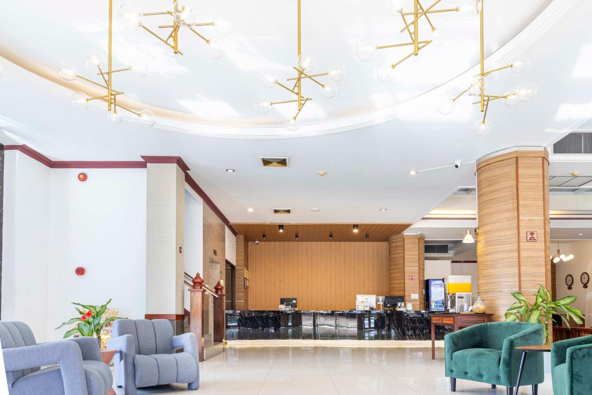 The President Hotel At Chokchai 4 Bangkok Exterior photo