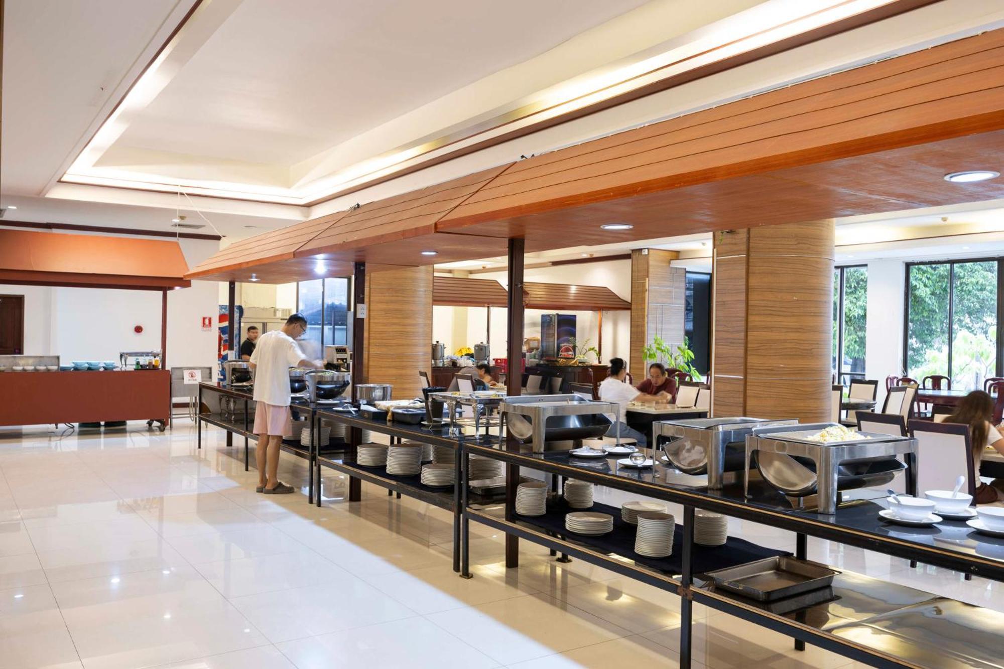 The President Hotel At Chokchai 4 Bangkok Exterior photo