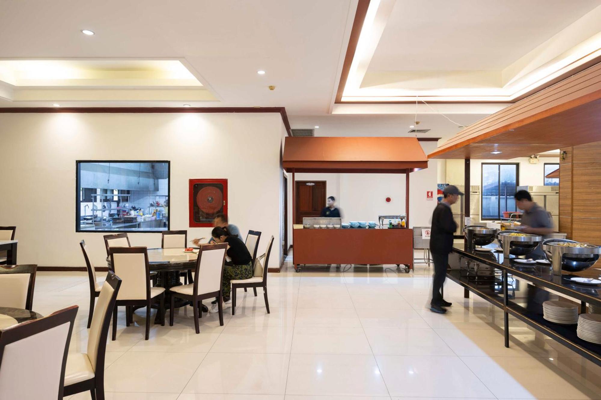 The President Hotel At Chokchai 4 Bangkok Exterior photo