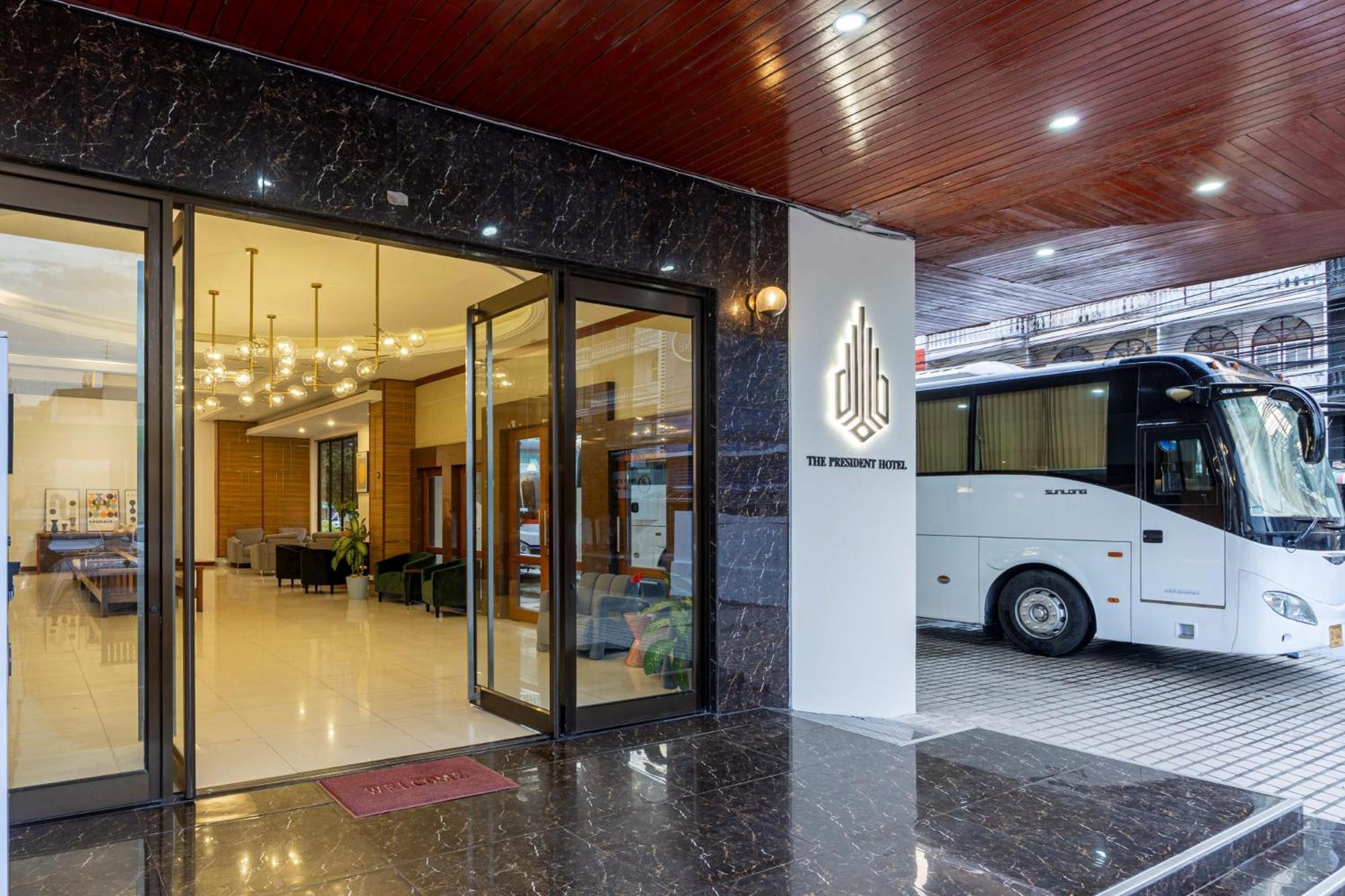 The President Hotel At Chokchai 4 Bangkok Exterior photo