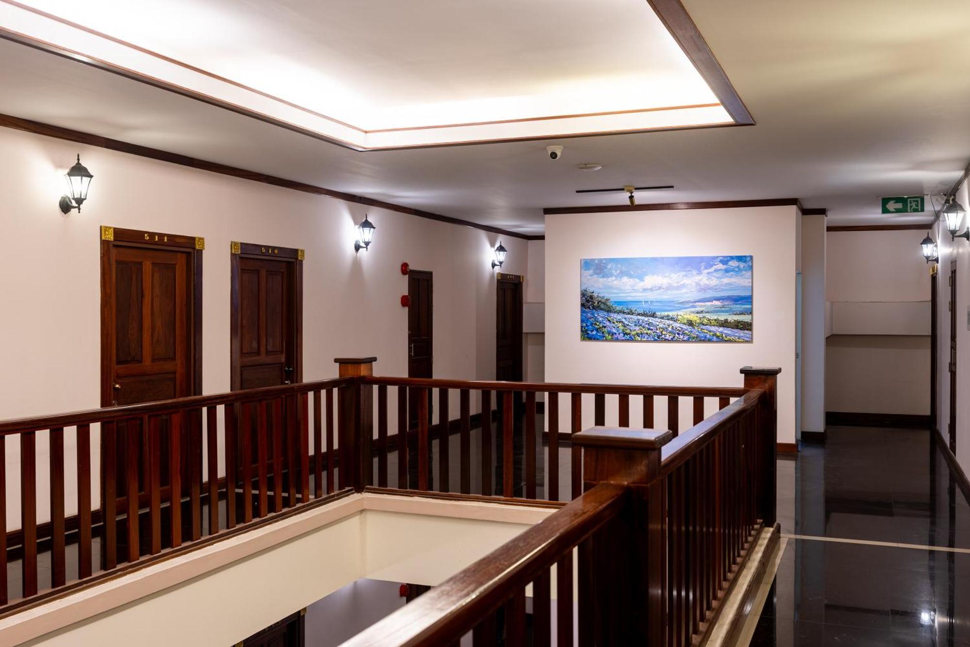 The President Hotel At Chokchai 4 Bangkok Exterior photo